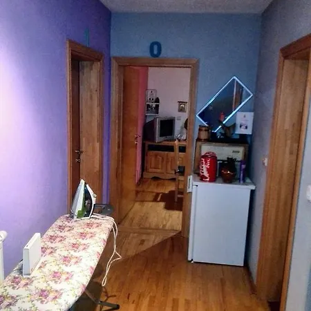 Prenociste Dara *
