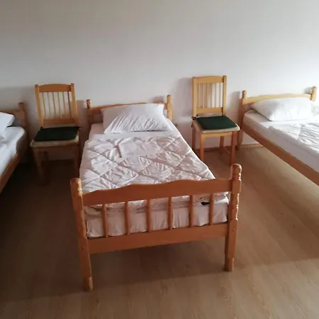 Prenociste Dara